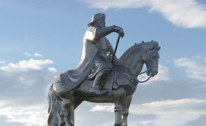 Chinggis khan statue at Tsonjinboldog